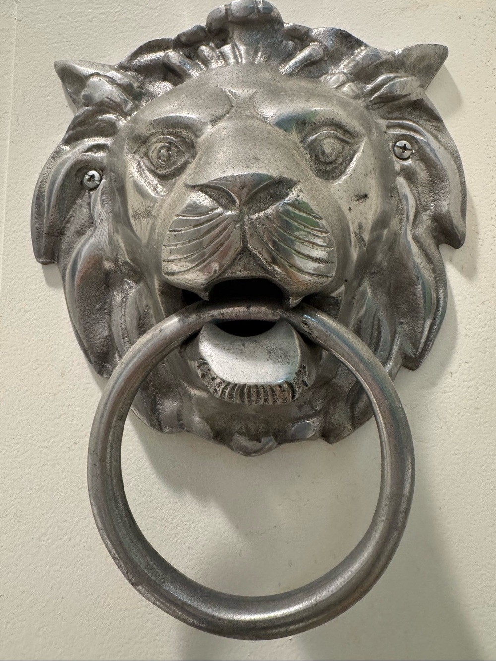 Lion Head Wall Decor Ring - Silver Decorative Door Knocker Style